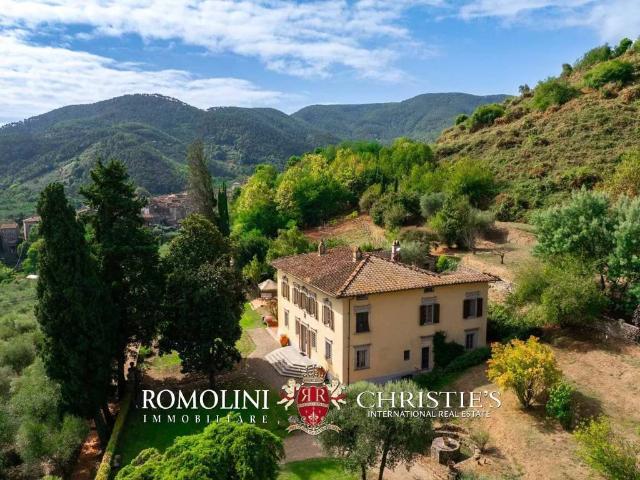 Villa in vendita a Lucca LU