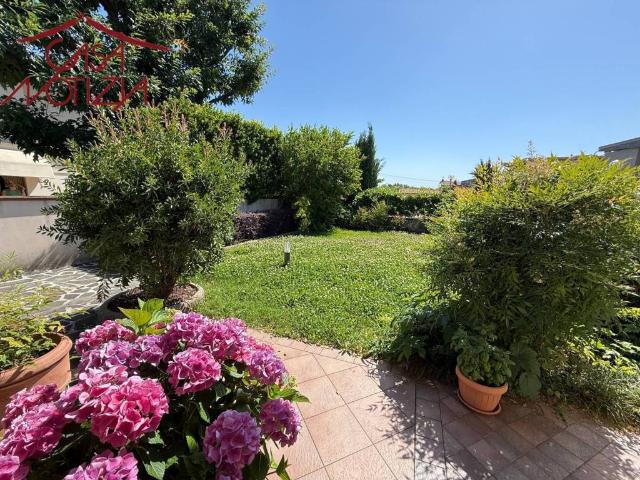 Villa in vendita a Capannori LU