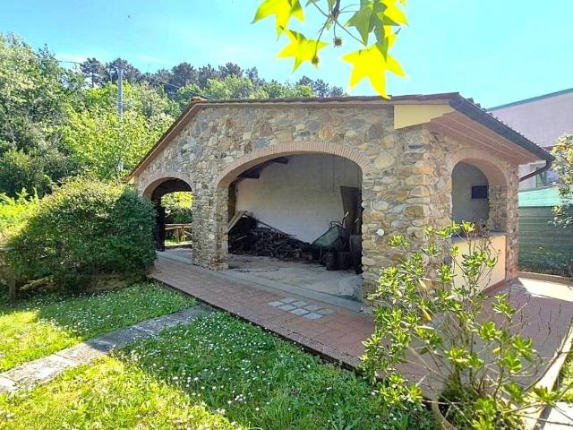 Villa in vendita a Capannori LU