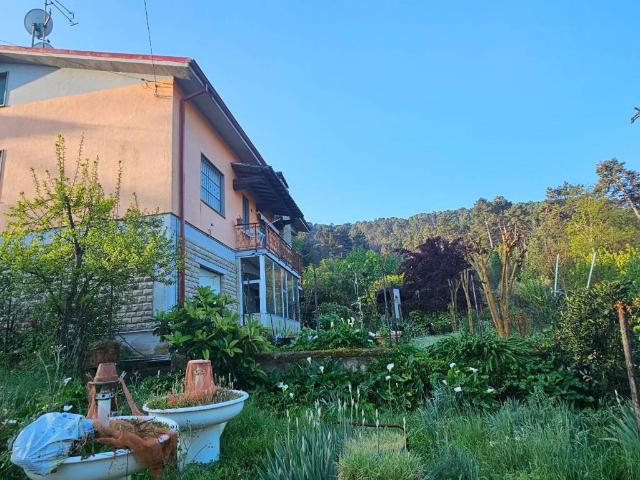 Villa in vendita a Capannori LU