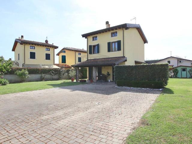 Villa in vendita a Capannori LU