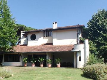 Villa in vendita a Capannori LU