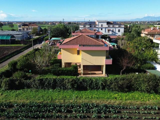 Villa in vendita a Capaccio Paestum SA