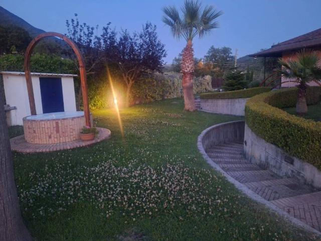 Villa in vendita a Capaccio Paestum SA