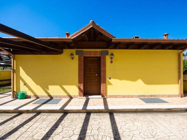 Villa in vendita a Capena RM