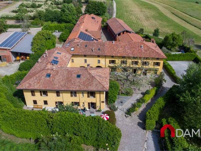Villa in vendita a Capiago Intimiano CO