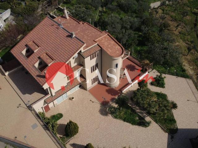 Villa in vendita a Capo d'Orlando ME
