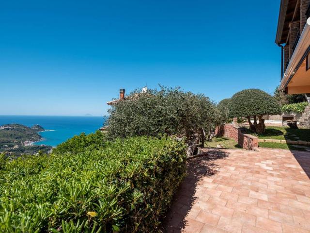 Villa in vendita a Capo d'Orlando ME