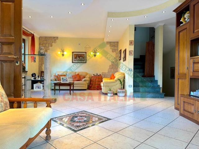 Villa in vendita a Capodimonte VT