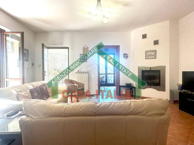 Villa in vendita a Capodimonte VT