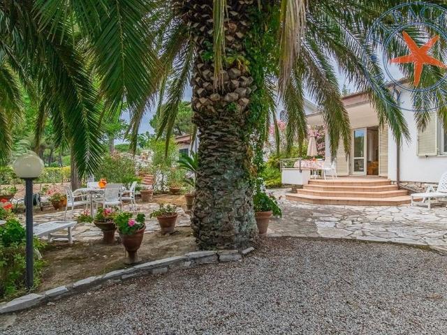 Villa in vendita a Capoliveri LI