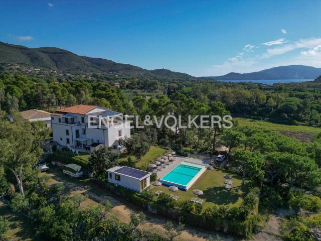 Villa in vendita a Capoliveri LI