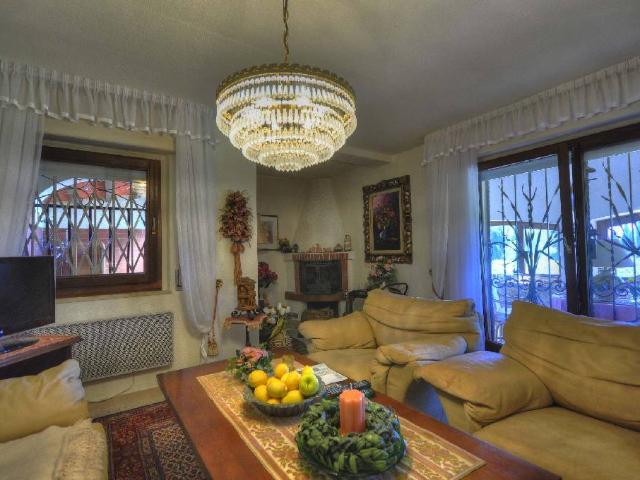 VILLA in VENDITA a CAPOLIVERI MARE di 5 vani