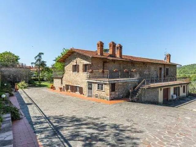 Villa in vendita a Capolona AR