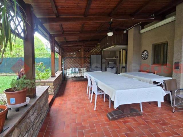 Villa in vendita a Capolona AR