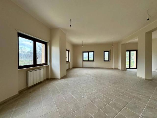 Villa in vendita a Caporciano AQ