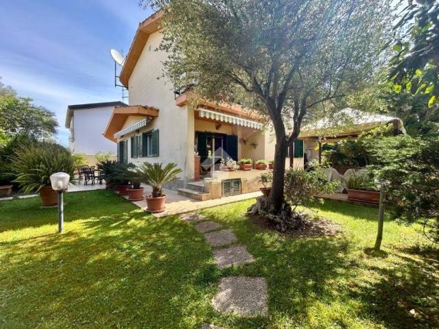 Villa in vendita a Capoterra CA