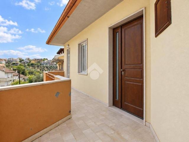 Villa in vendita a Cappelle sul Tavo PE