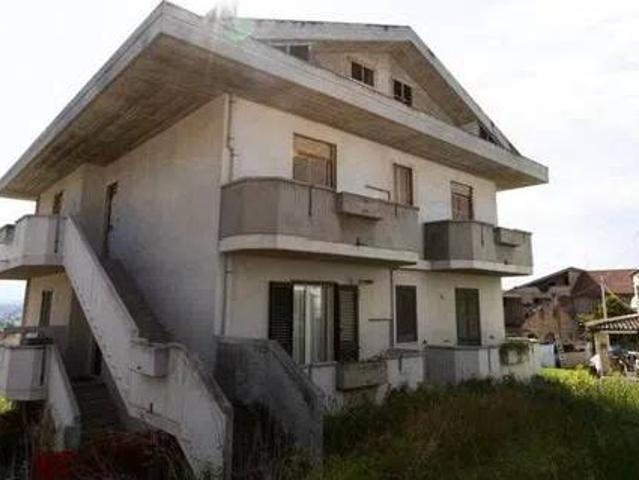 Villa in vendita a Cappelle sul Tavo PE