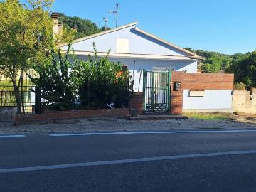 Villa in vendita a Cappelle sul Tavo PE