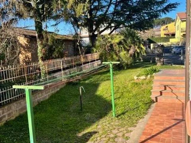 Villa in vendita a Capranica VT