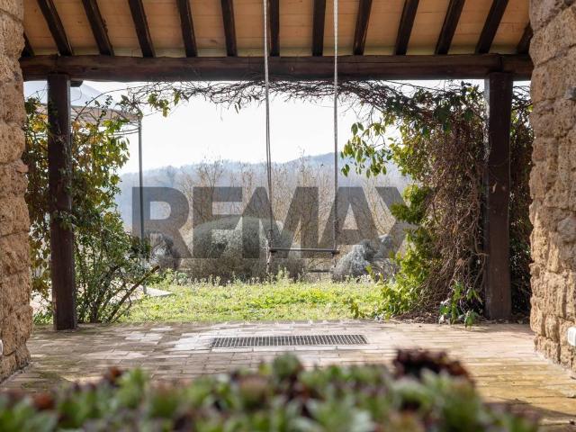Villa in vendita a Capranica VT