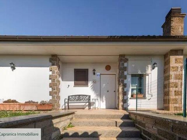 Villa in vendita a Capranica VT