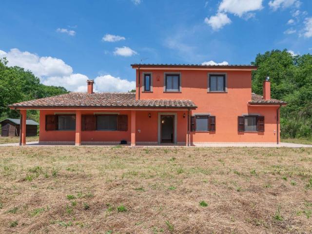 Villa in vendita a Capranica VT