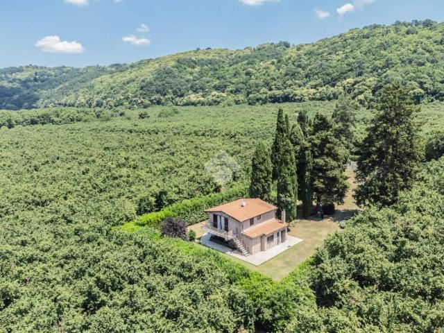 Villa in vendita a Caprarola VT