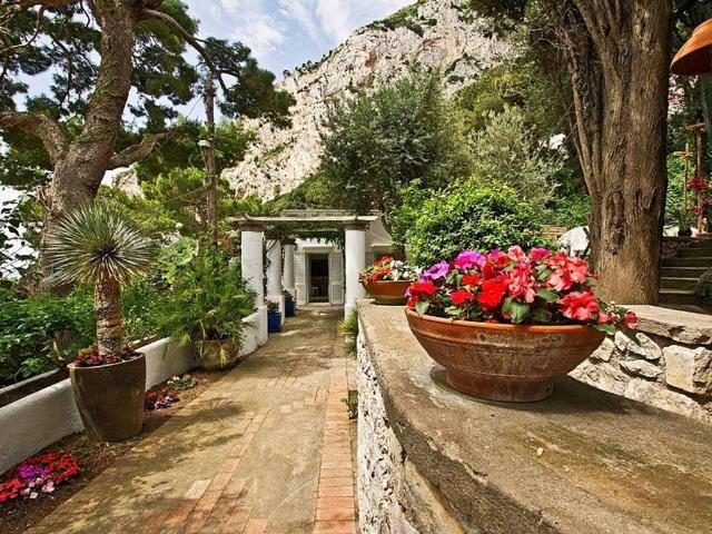 Villa in vendita a Capri NA