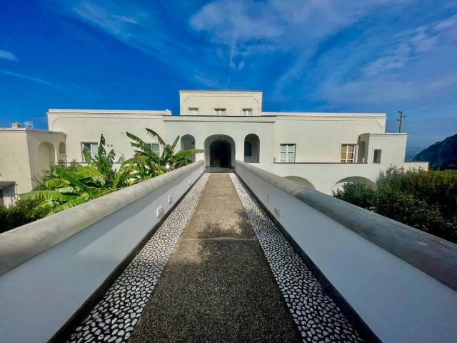 Villa in vendita a Capri NA