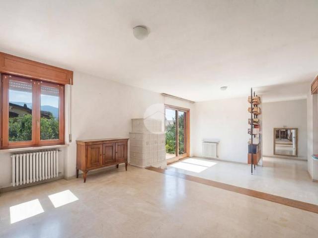Villa in vendita a Caprino Veronese VR