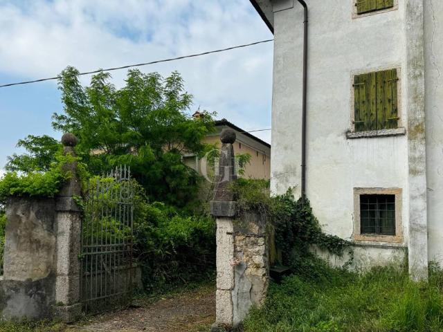 Villa in vendita a Caprino Veronese VR