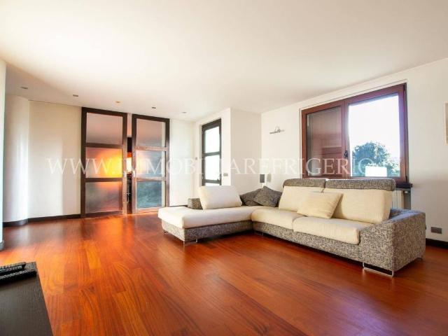 Villa in vendita a Caprino Bergamasco BG