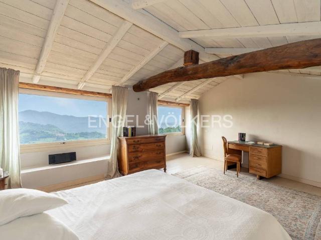 Villa in vendita a Caprino Bergamasco BG