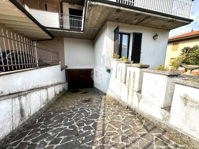 Villa in vendita a Capriolo BS