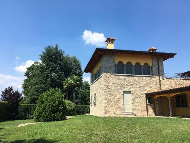 Villa in vendita a Capriolo BS