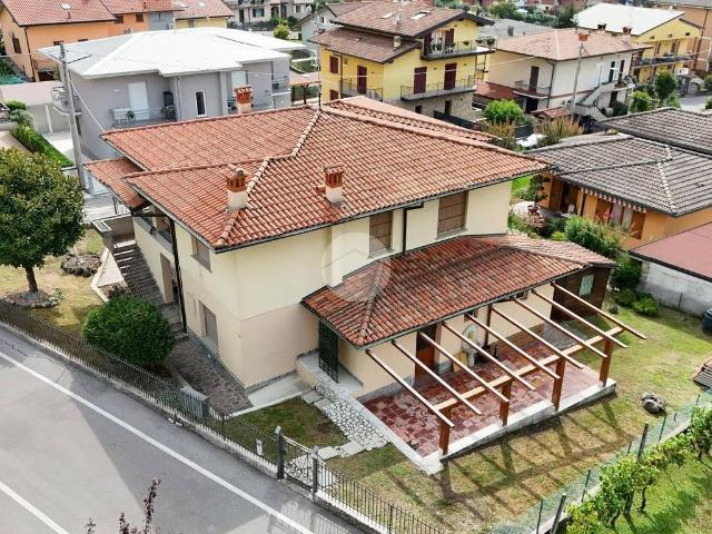 Villa in vendita a Capriolo BS