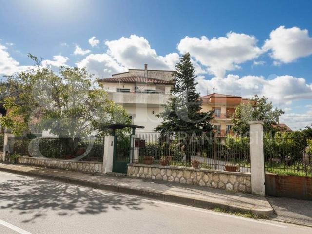 Villa in vendita a Capua CE