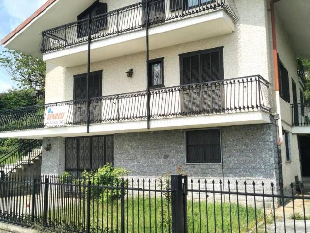 Villa in vendita a Caraglio CN