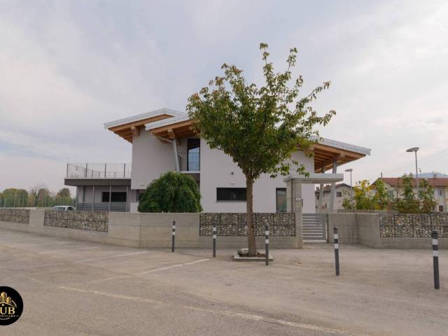Villa in vendita a Caraglio CN