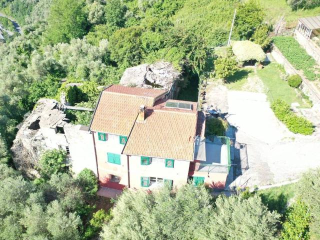 Villa in vendita a Carasco GE