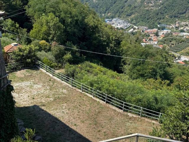 Villa in vendita a Carasco GE