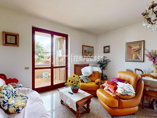 Villa in vendita a Carate Brianza