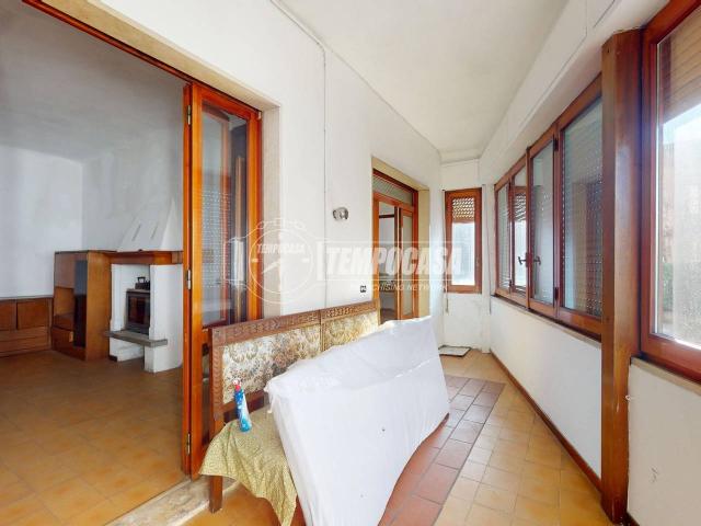 Villa in vendita a Carate Brianza
