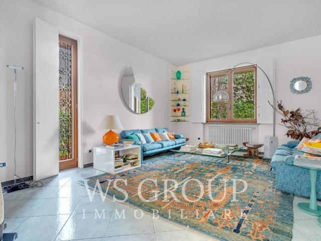 Villa in vendita a Carate Brianza MB
