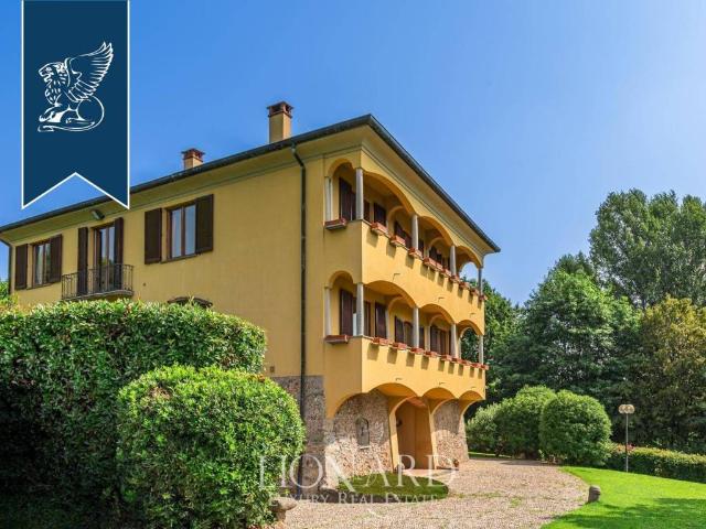 Villa in vendita a Carate Brianza MB