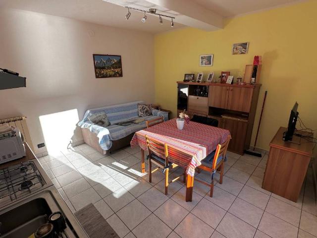 Casa indipendente in vendita a Carate Urio CO