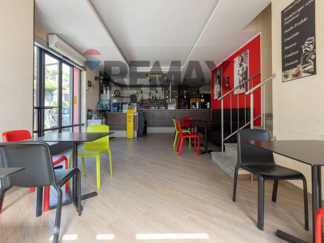 Villa in vendita a Caravate VA
