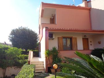 Villa in vendita a Carbonia